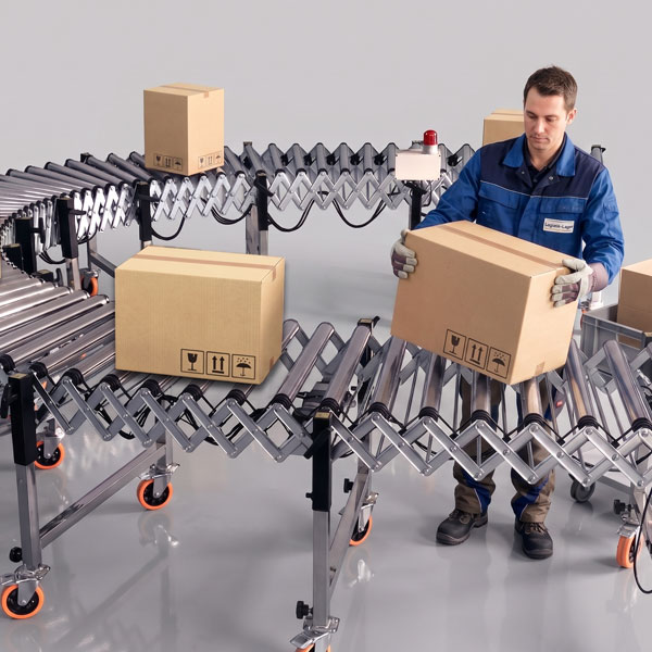 Scherenröllchenbahn und Fördertechnik für Kartons im Versand