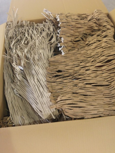 200 Liter | Polstermatte aus Wellpappe