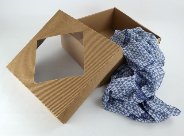 310x306x121mm | Geschenkschachtel mit Deckel und Kunststoffsichtfenster